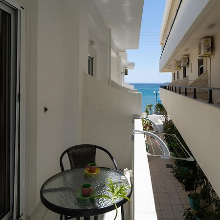 Giant Woman Apartment ชูสท์ซูโรส ภายนอก รูปภาพ
