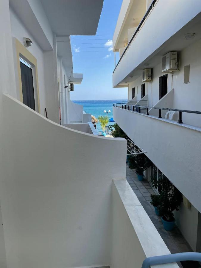 Giant Woman Apartment ชูสท์ซูโรส ภายนอก รูปภาพ