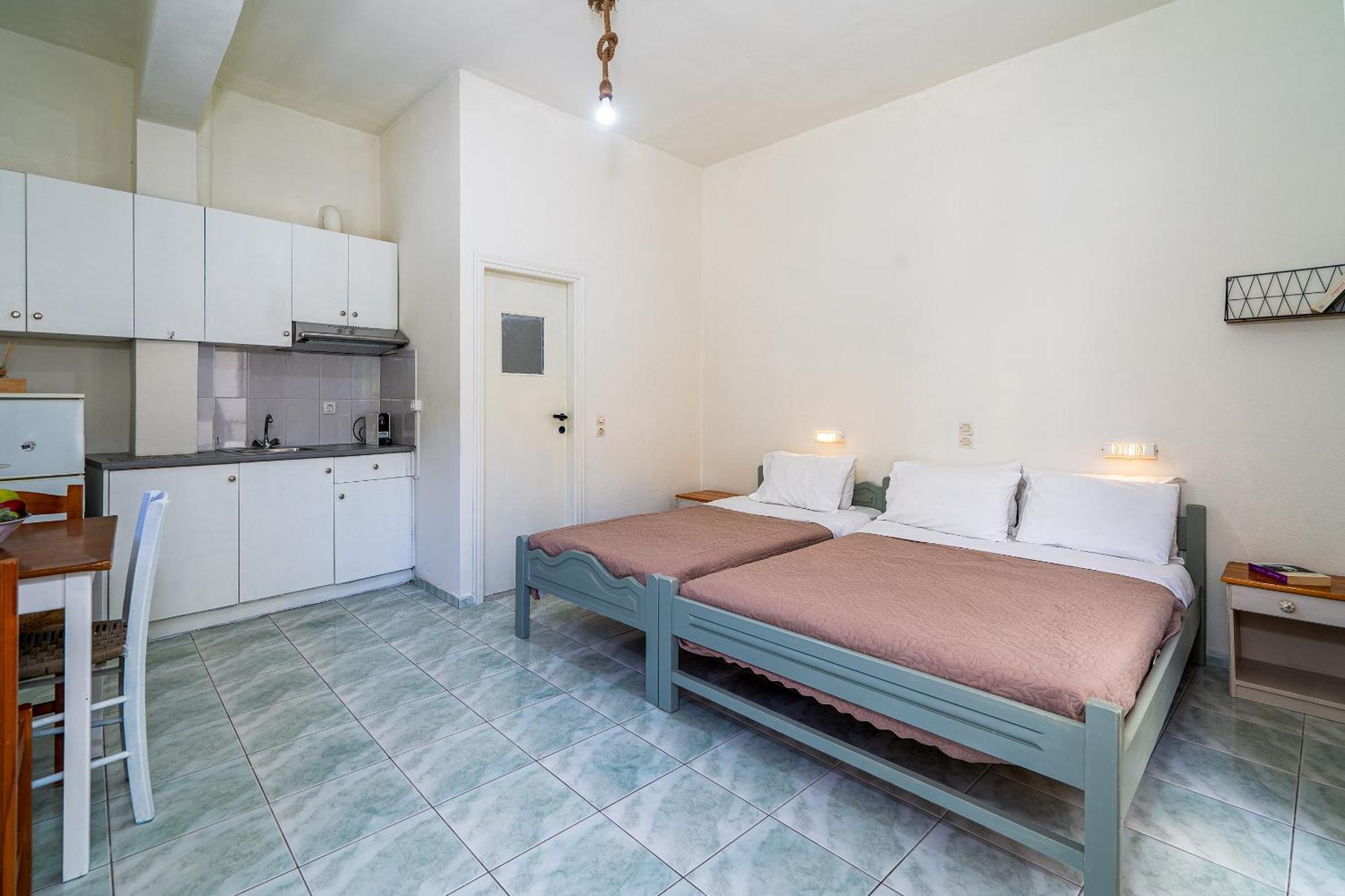 Giant Woman Apartment ชูสท์ซูโรส ภายนอก รูปภาพ