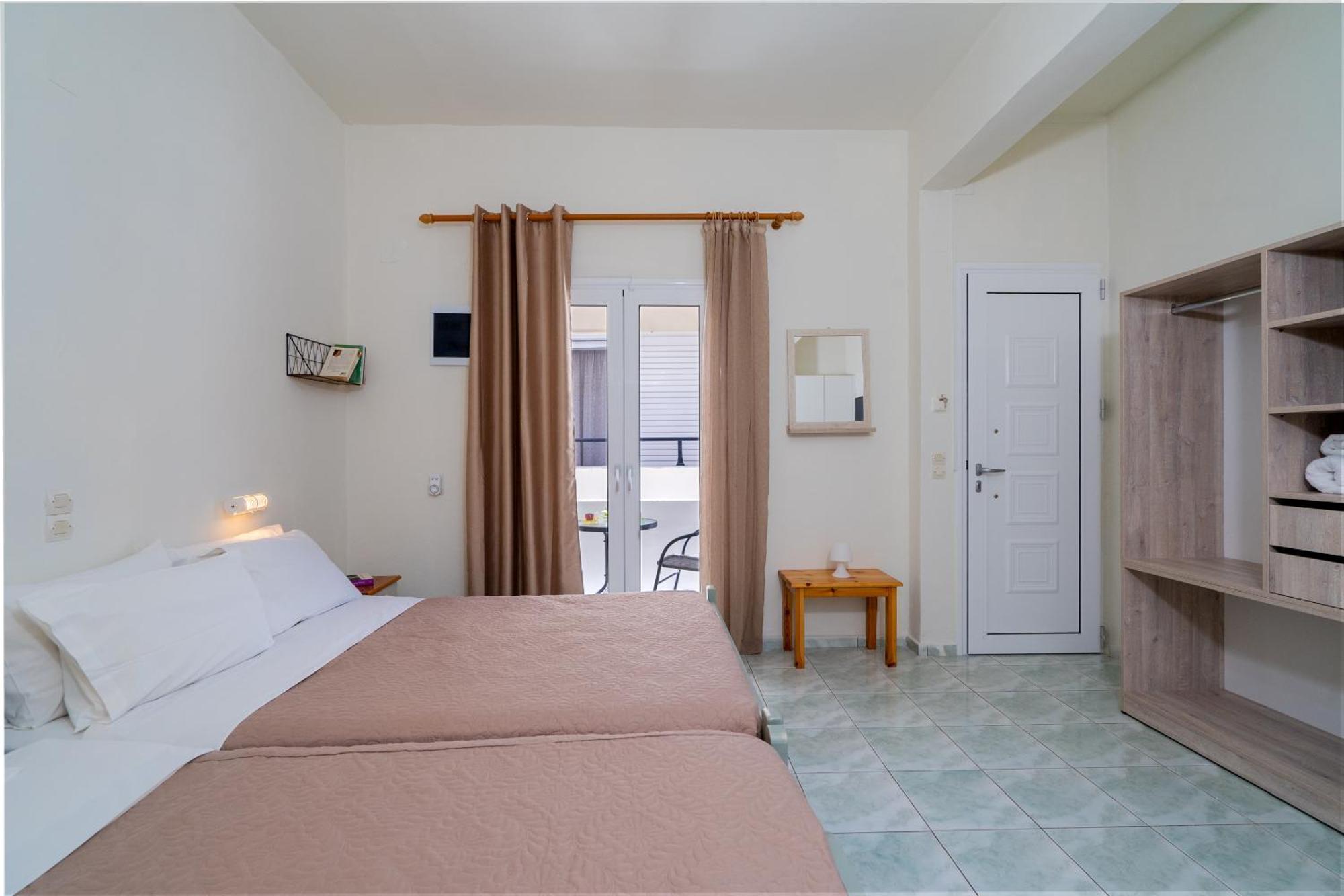 Giant Woman Apartment ชูสท์ซูโรส ภายนอก รูปภาพ