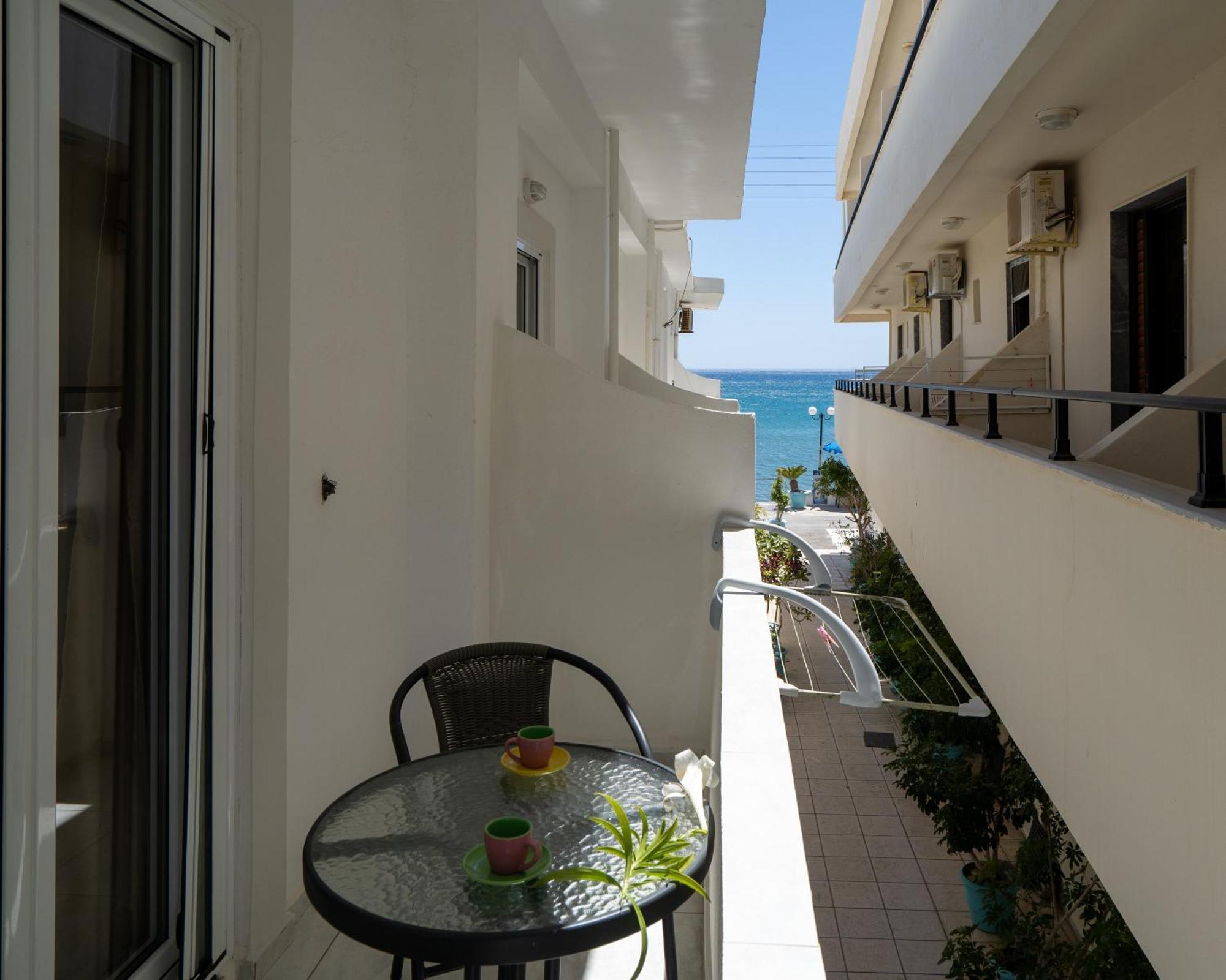 Giant Woman Apartment ชูสท์ซูโรส ภายนอก รูปภาพ
