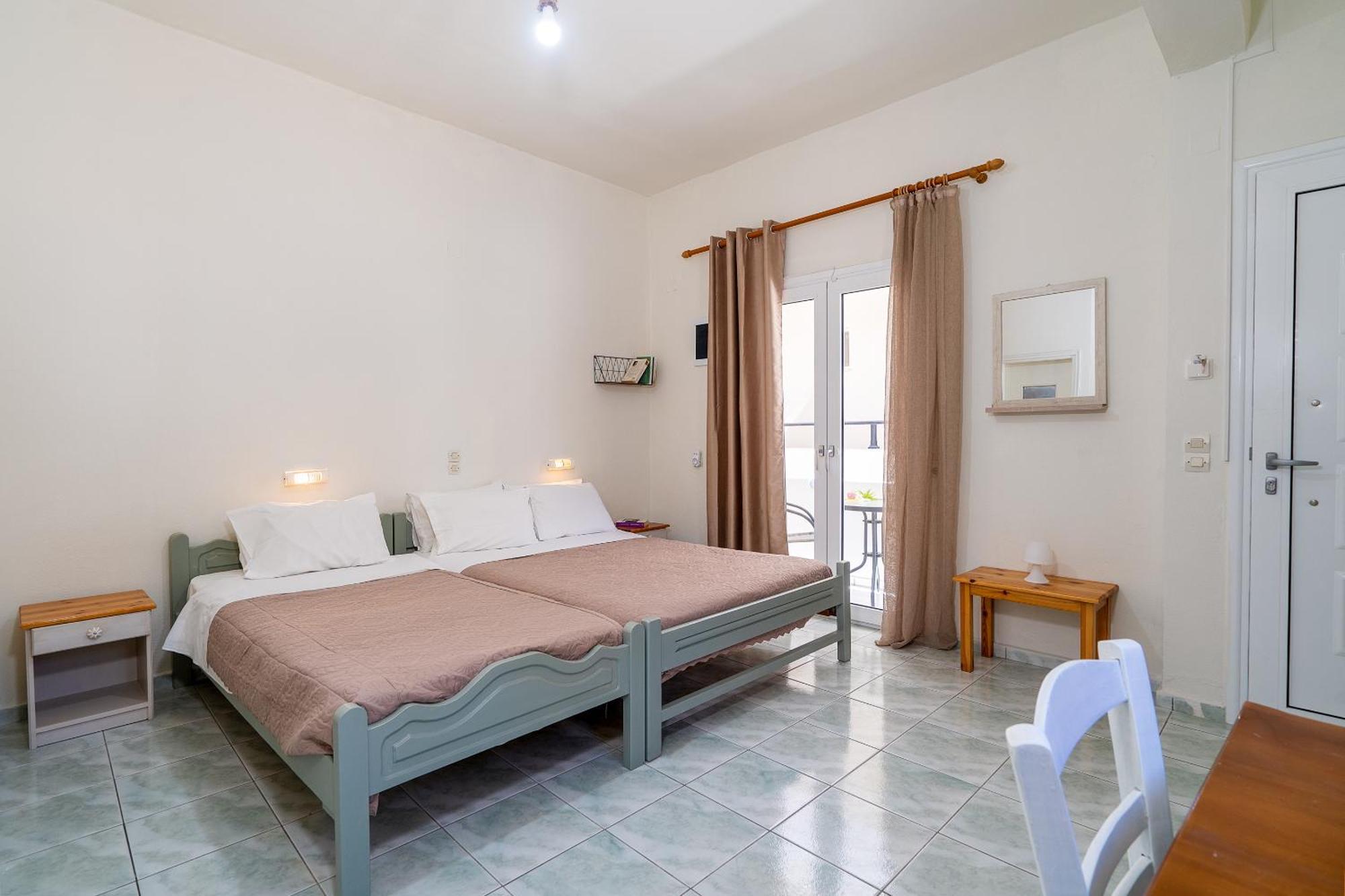 Giant Woman Apartment ชูสท์ซูโรส ภายนอก รูปภาพ